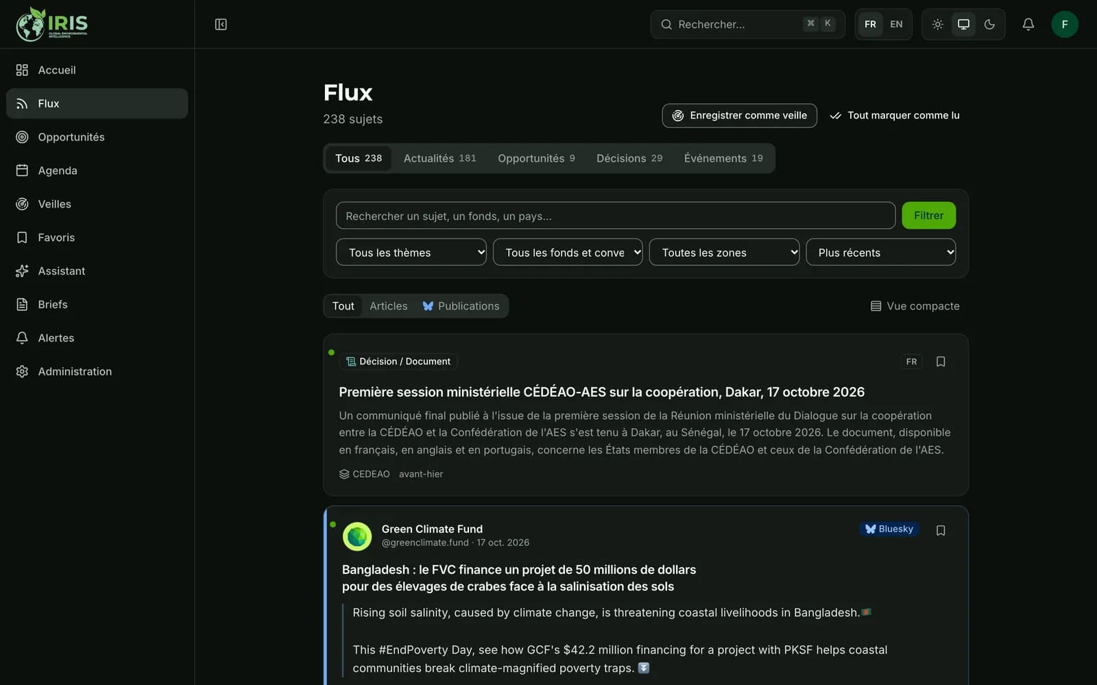 Flux d'actualité IRIS : sujets résumés, classés par type, fonds et thème
